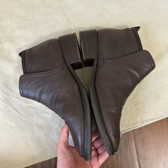 TORY BURCH Lexi Leather Ankle Boots Booties Pull On in Brown - Picture 7 of 11